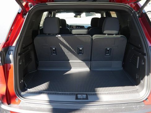 New 2026 Chevrolet Traverse LT w/ LPO, Floor Liner Package image 26