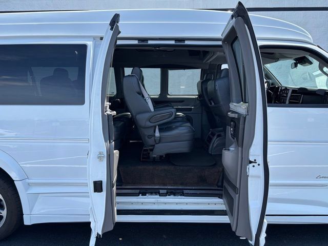 Used 2020 GMC Savana 2500 Extended w/ Enhanced Convenience Package RWD image 7