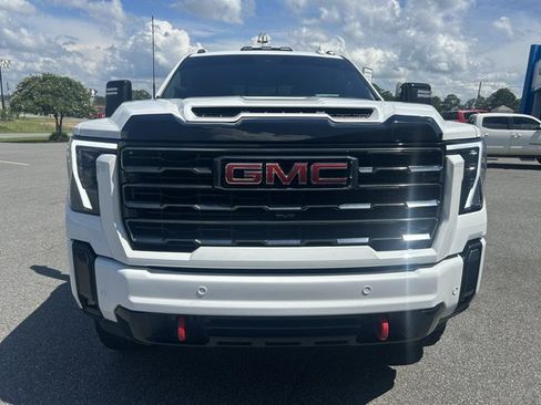 Used 2024 GMC Sierra 2500 AT4 w/ Technology Package AWD/4WD image 6