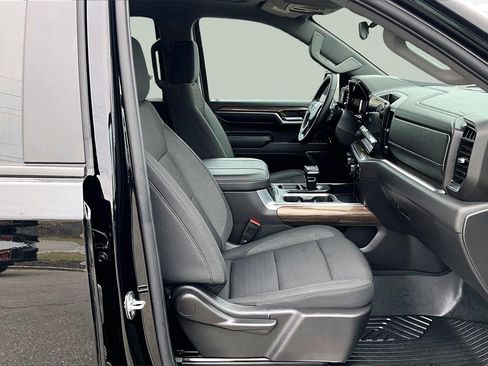 Used 2025 Chevrolet Silverado 1500 LT Trail Boss w/ Protection Package image 7