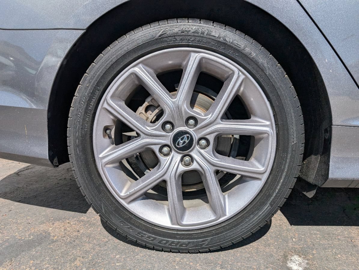 Used 2019 Hyundai Sonata Limited w/ Cargo Package FWD image 7