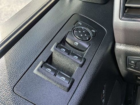 Used 2019 Ford F150 XLT w/ Equipment Group 302A Luxury AWD/4WD image 26