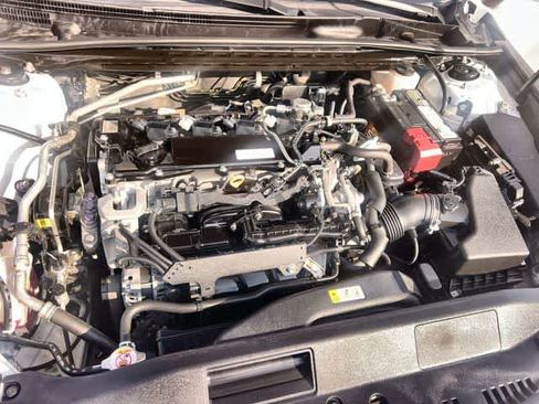 Used 2019 Toyota Camry SE FWD image 10
