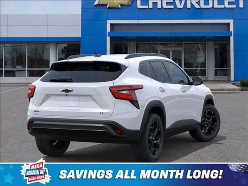 New 2026 Chevrolet Trax LT w/ Driver Confidence Package FWD image 4