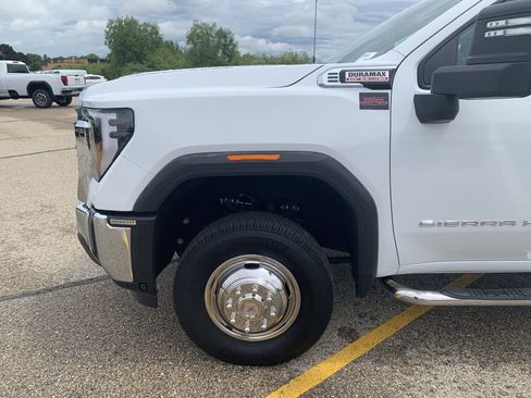 New 2024 GMC Sierra 3500 Pro w/ Fleet Convenience Package image 17