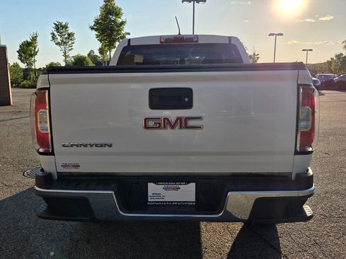 Used 2016 GMC Canyon 2WD Crew Cab image 5