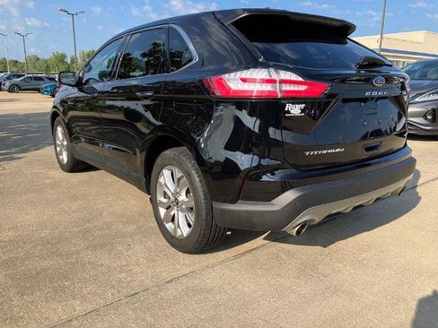 Certified 2024 Ford Edge Titanium AWD/4WD image 4