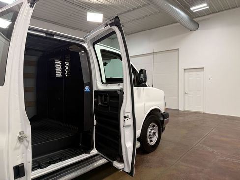 Used 2024 GMC Savana 2500 w/ Driver Convenience Package image 64