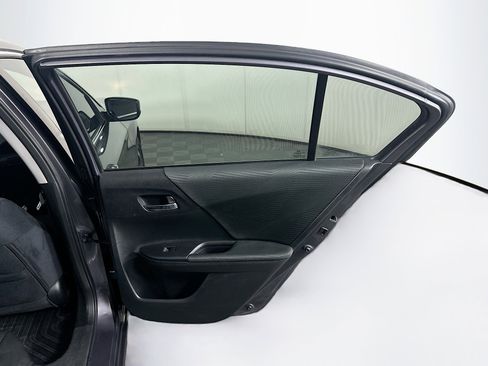 Used 2017 Honda Accord LX image 26