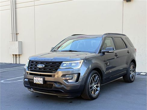 Used 2016 Ford Explorer Sport w/ Equipment Group 401A AWD/4WD image 31