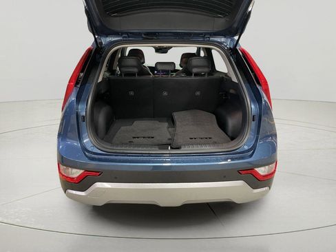 Used 2025 Kia Niro EX image 9
