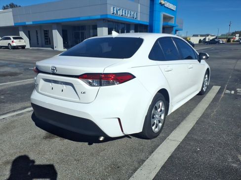 Used 2025 Toyota Corolla LE image 15