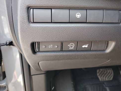 New 2026 Nissan Rogue SV AWD/4WD image 19