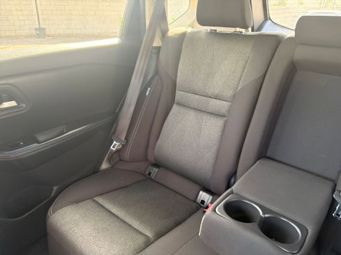 Used 2025 Nissan Rogue SV FWD image 41