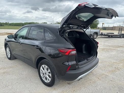 Used 2025 Ford Escape Active AWD/4WD image 4