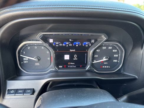 Used 2020 GMC Sierra 1500 AT4 w/ AT4 Premium Package image 5