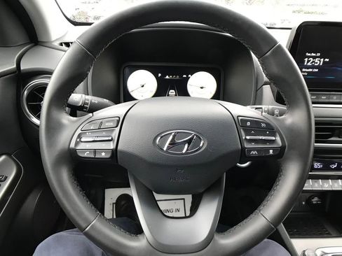 Used 2023 Hyundai Kona Limited image 21