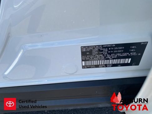 Certified 2023 Toyota Venza Limited AWD/4WD image 34