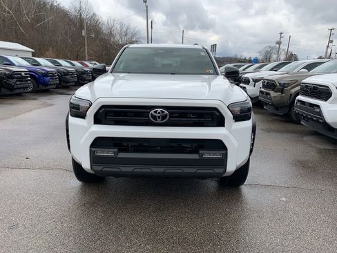 Used 2025 Toyota 4Runner SR5 image 8