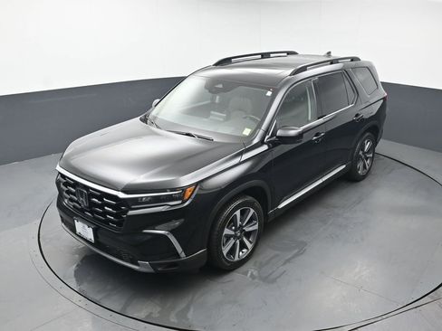 Used 2025 Honda Pilot Elite image 41