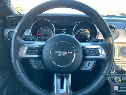Used 2017 Ford Mustang Coupe image 21