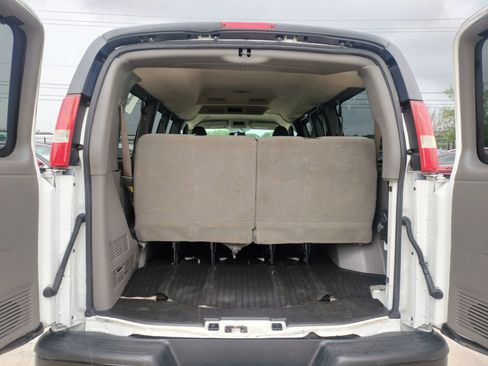 Used 2017 Chevrolet Express 2500 LS image 7