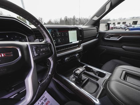 Used 2022 GMC Sierra 1500 Elevation image 17