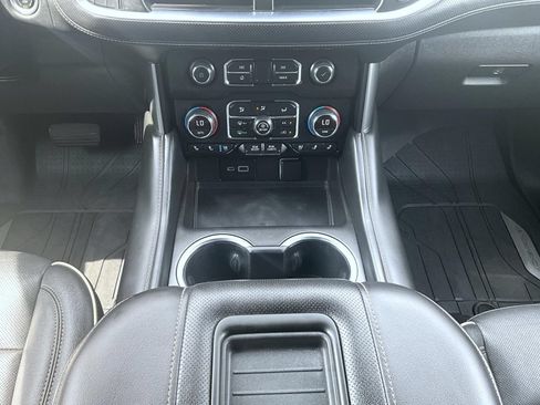 Used 2023 Chevrolet Tahoe Premier AWD/4WD image 14