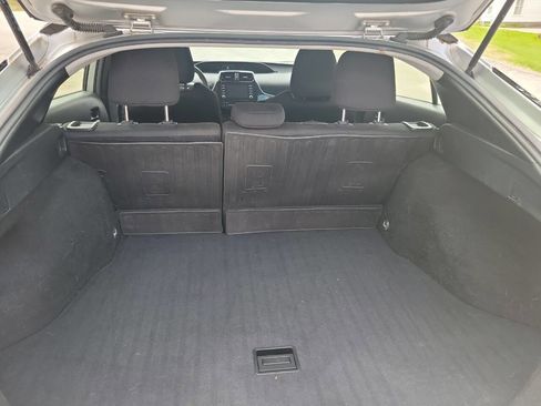Used 2020 Toyota Prius LE AWD/4WD image 20