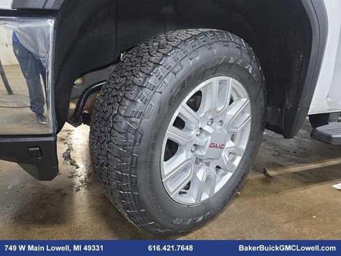 Used 2022 GMC Sierra 2500 SLE w/ SLE Convenience Package image 30