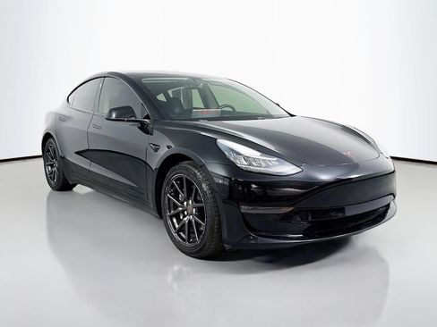 Used 2018 Tesla Model 3 Mid Range RWD image 4