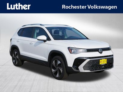 New 2025 Volkswagen Taos SE