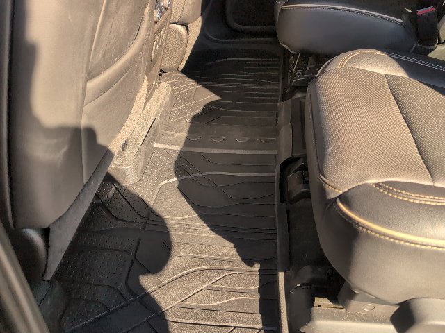 Used 2022 Chevrolet Traverse Premier w/ LPO, Floor Liner Package FWD image 33