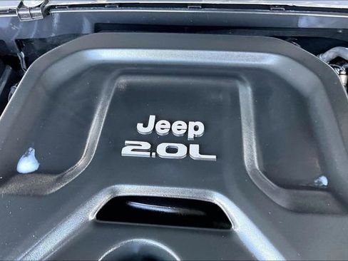 Used 2021 Jeep Wrangler Unlimited Sport AWD/4WD image 32