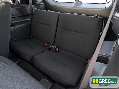 Used 2025 Mitsubishi Outlander ES FWD image 17