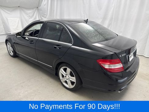 Used 2011 Mercedes-Benz C 300 4MATIC Sedan image 4