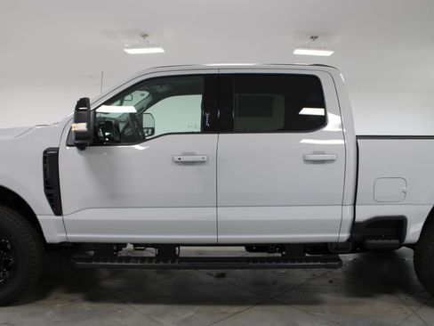 New 2026 Ford F250 Lariat w/ Black Appearance Package image 5