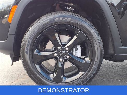 New 2025 Jeep Grand Cherokee Altitude AWD/4WD image 25