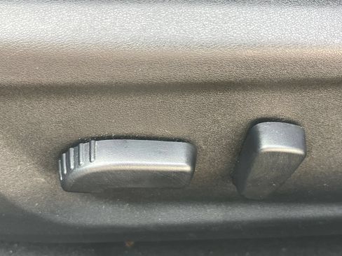 Used 2025 Nissan Altima 2.5 SV FWD image 21