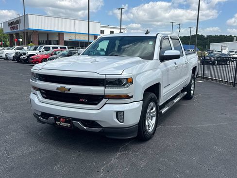 Used 2018 Chevrolet Silverado 1500 LT w/ All Star Edition AWD/4WD image 2