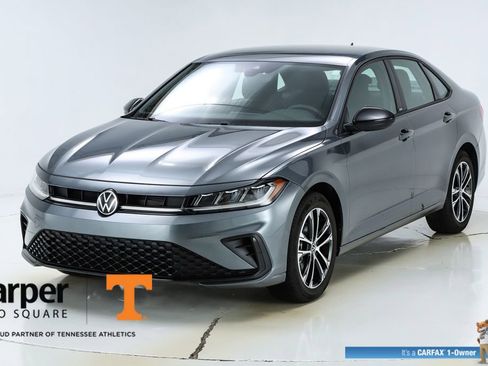 Used 2025 Volkswagen Jetta Sport image 37