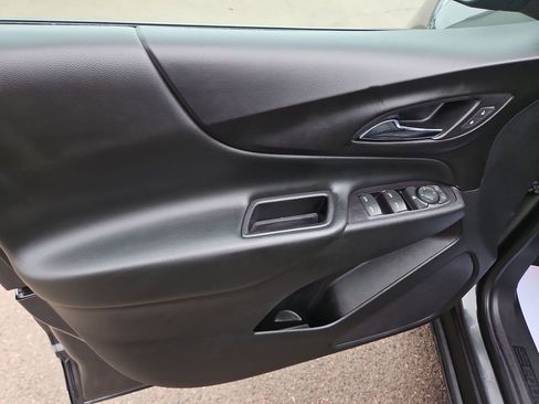 Used 2018 Chevrolet Equinox LT AWD/4WD image 10