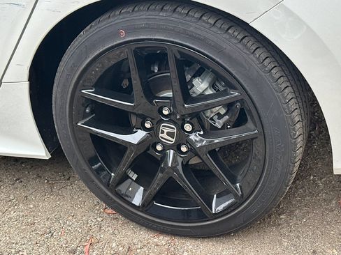 Used 2024 Honda Civic Sport image 8