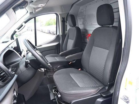 Used 2022 Ford Transit 250 Low Roof AWD image 23