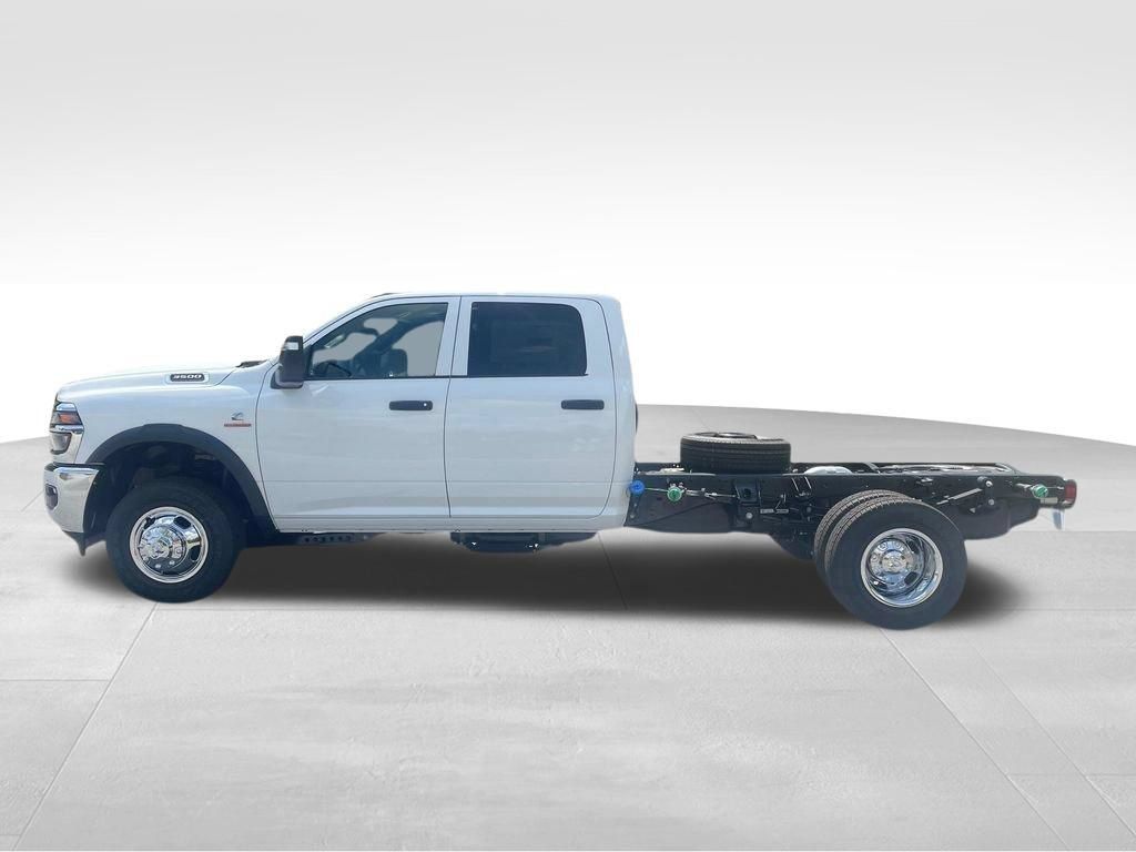 New 2026 RAM 3500 Tradesman AWD/4WD image 8