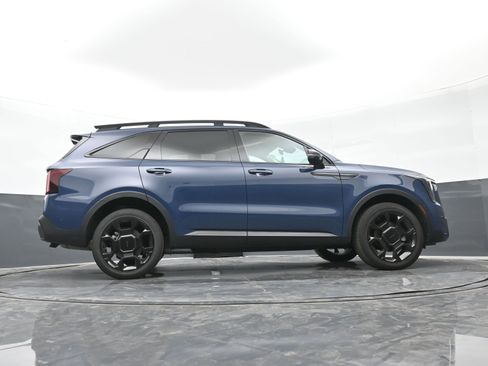 Used 2025 Kia Sorento SX image 47