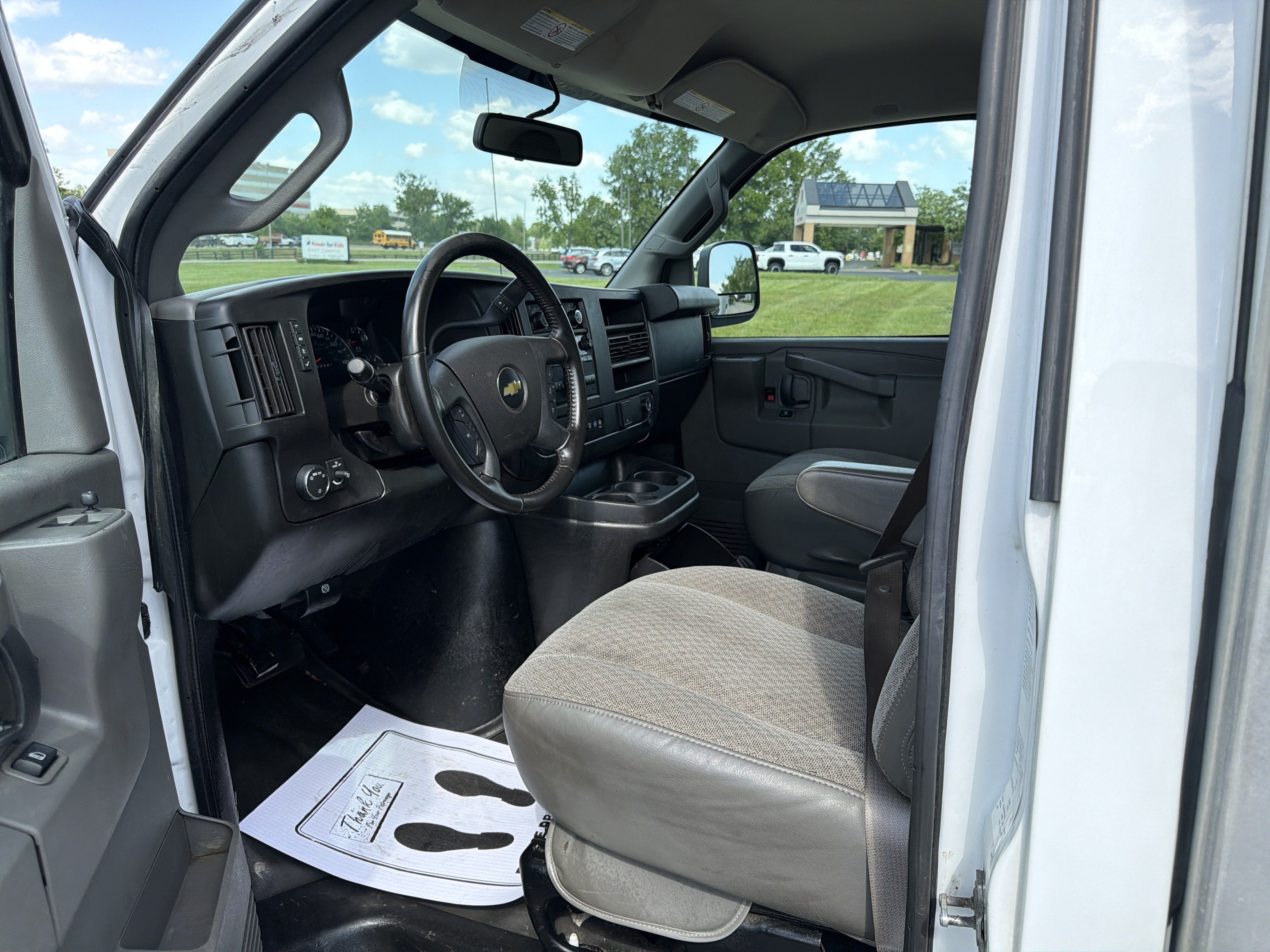 Used 2020 Chevrolet Express 3500 w/ Power Convenience Package RWD image 12