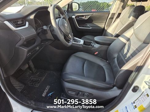 Used 2021 Toyota RAV4 XLE Premium AWD/4WD image 6