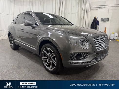 Used 2018 Bentley Bentayga AWD/4WD image 1