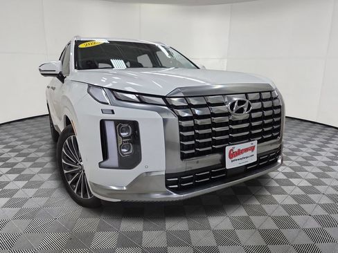 Used 2023 Hyundai Palisade Calligraphy AWD/4WD image 2